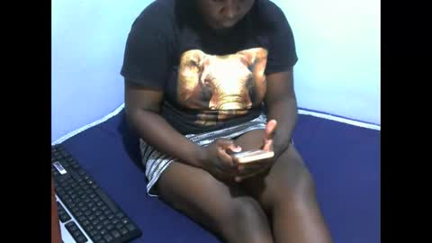 cuttie_baby online show from March 29, 2026, 8:14 am