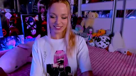 Nora online show from January 10, 2025, 9:42 pm