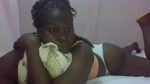 Snapshot of cuty_cindy chatting on May 12, 2026, 7:00 pm Cuty online show from May 12, 2026, 7:00 pm