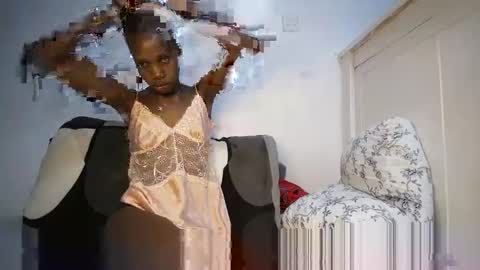 cutybella_ online show from February 6, 2025, 2:55 am