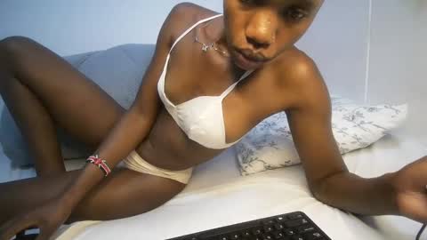 cutybella_ online show from March 4, 2025, 5:11 am