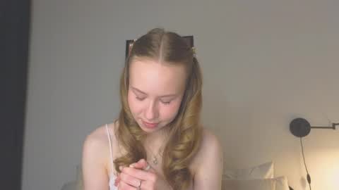 Snapshot of cuute_angell chatting on May 1, 2026, 5:17 pm Virginia See you on Sunday online show from May 1, 2026, 5:17 pm