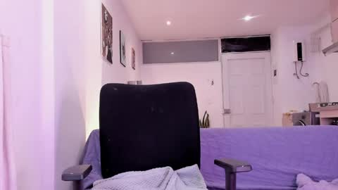 Snapshot of cyan_xo chatting on May 30, 2026, 1:14 am Cyan online show from May 30, 2026, 1:14 am
