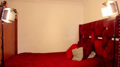 Snapshot of cyber_novaa chatting on December 1, 2025, 6:46 pm CYBER NOVAA online show from December 1, 2025, 6:46 pm