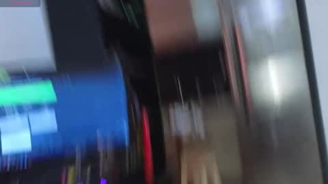 Lu online show from December 14, 2025, 1:16 pm