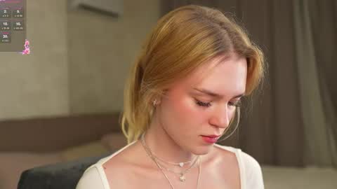 Snapshot of cyberheart_ chatting on November 17, 2025, 4:35 pm EMILY online show from November 17, 2025, 4:35 pm