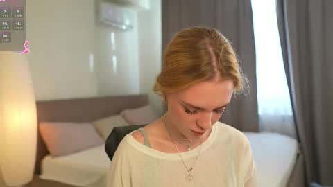 Snapshot of cyberheart_ chatting on November 19, 2025, 11:10 am EMILY online show from November 19, 2025, 11:10 am