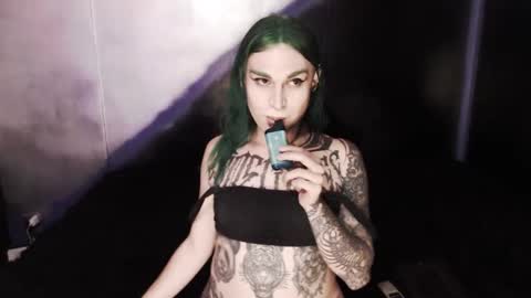 Nikki online show from February 19, 2025, 10:42 pm