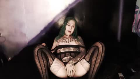 Nikki online show from March 6, 2025, 11:09 pm