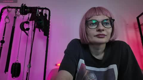 Snapshot of cyberxgoddess_ chatting on June 1, 2026, 6:48 am Lily Goddess online show from June 1, 2026, 6:48 am