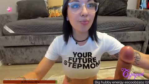 Cynpai online show from April 24, 2026, 4:37 am