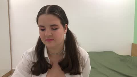 Cynthia online show from May 7, 2026, 9:47 am