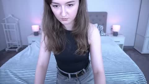 Snapshot of cyrenaluxe chatting on May 13, 2026, 5:49 am Cyrena online show from May 13, 2026, 5:49 am