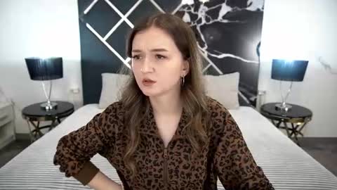 Snapshot of cyrenaluxe chatting on July 23, 2026, 12:14 pm Cyrena online show from July 23, 2026, 12:14 pm