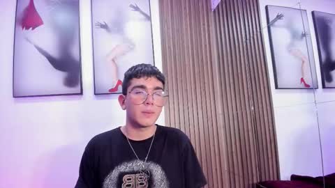 Snapshot of cyrus_wlaker chatting on November 11, 2025, 11:27 pm cyrus online show from November 11, 2025, 11:27 pm