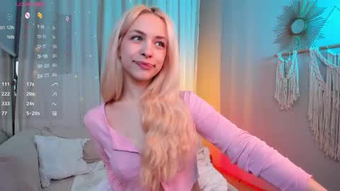 Snapshot of d0ll_eyes_ chatting on May 28, 2026, 9:39 am Julie online show from May 28, 2026, 9:39 am