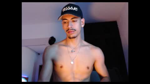 Snapshot of d_usma00 chatting on November 26, 2025, 3:35 pm d_usma00 online show from November 26, 2025, 3:35 pm