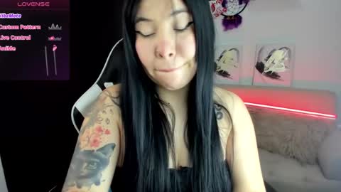 Ailyn  online show from October 11, 2025, 1:05 am