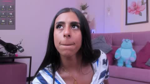 Snapshot of daaniela_moon chatting on January 5, 2026, 5:27 pm Daniela online show from January 5, 2026, 5:27 pm