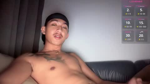 Snapshot of daario_nahariss chatting on October 19, 2025, 4:35 am online show from October 19, 2025, 4:35 am