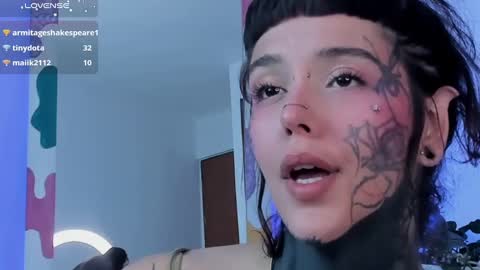 Darlene online show from March 9, 2025, 1:04 am