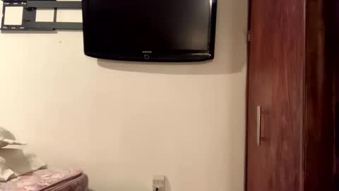 Jewbb online show from March 8, 2026, 2:04 am