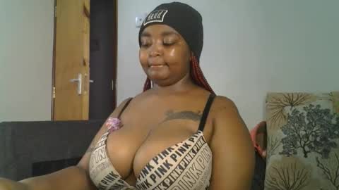 daddyiestoy online show from October 25, 2025, 4:02 pm