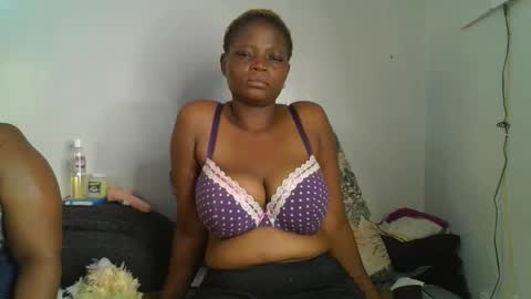 Snapshot of daddies_toy_ chatting on November 11, 2025, 10:54 pm daddies_toy_ online show from November 11, 2025, 10:54 pm