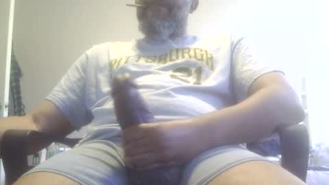 Snapshot of daddy_412 chatting on May 29, 2026, 1:20 pm daddy_412 online show from May 29, 2026, 1:20 pm