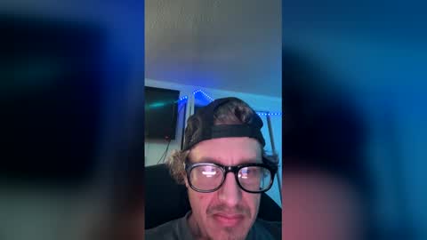 Snapshot of daddybigdick480 chatting on February 1, 2026, 2:10 am daddybigdick480 online show from February 1, 2026, 2:10 am