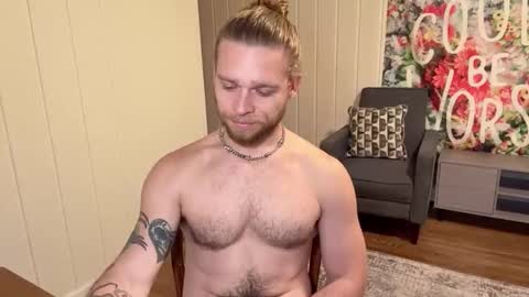 Snapshot of daddydaydrinkz chatting on October 10, 2025, 4:55 am DaddydayDrinkz online show from October 10, 2025, 4:55 am