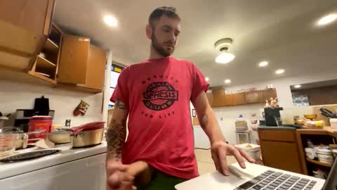 Snapshot of daddydic120402 chatting on November 19, 2025, 1:55 pm daddydic120402 online show from November 19, 2025, 1:55 pm