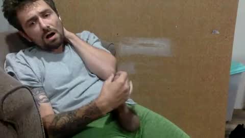 daddydic120402 online show from June 18, 2026, 11:14 am