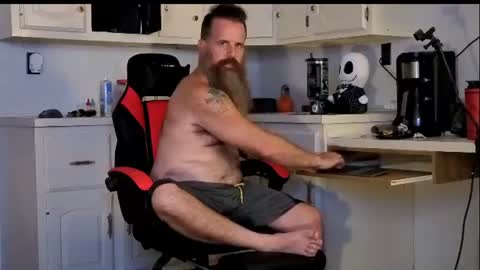 Snapshot of daddydraco82 chatting on August 9, 2026, 8:47 pm Daddy Draco online show from August 9, 2026, 8:47 pm