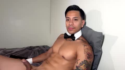 Snapshot of daddyfit95 chatting on June 4, 2026, 4:51 am daddyfit95 online show from June 4, 2026, 4:51 am