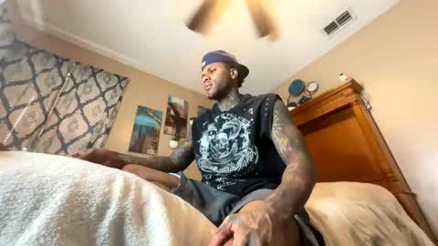 sexy tatted king bbc online show from October 21, 2025, 2:51 pm