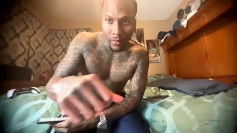 sexy tatted king bbc online show from November 9, 2025, 5:17 am