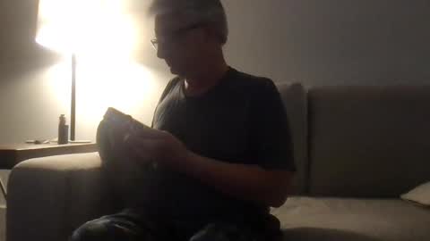 daddymike92883_1 online show from March 8, 2025, 8:22 am