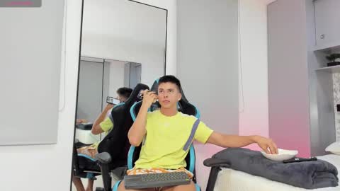 Snapshot of daddyrich4u chatting on October 6, 2025, 12:08 am daddyrich4u online show from October 6, 2025, 12:08 am