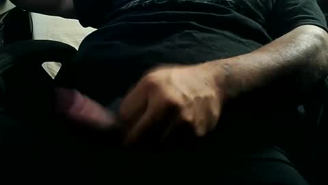 Snapshot of daddys_belthand chatting on August 4, 2026, 12:25 am daddys_belthand online show from August 4, 2026, 12:25 am