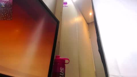 Snapshot of daddysgirls_7 chatting on February 12, 2025, 4:11 pm Daddys online show from February 12, 2025, 4:11 pm