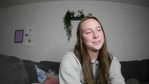 Snapshot of daddysssgoodgirl chatting on May 18, 2026, 1:06 pm daddys good girl online show from May 18, 2026, 1:06 pm