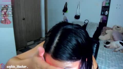 Snapshot of daddysweeeetbody chatting on February 21, 2025, 10:59 pm Sophie online show from February 21, 2025, 10:59 pm