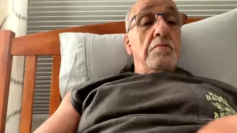 Snapshot of daddyweis chatting on July 1, 2026, 2:24 am daddyweis online show from July 1, 2026, 2:24 am