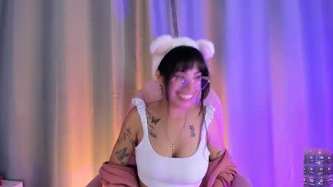daenerys_cat online show from October 20, 2025, 1:11 pm