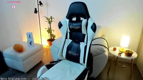 Snapshot of dafboy_ chatting on April 27, 2026, 11:30 am Allan Daf online show from April 27, 2026, 11:30 am