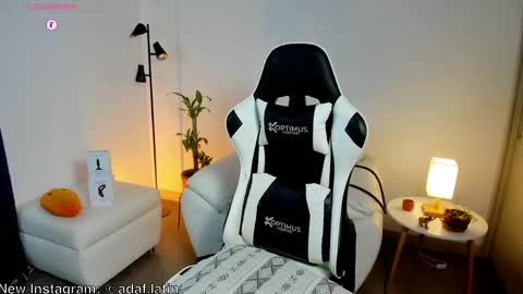 Snapshot of dafboy_ chatting on April 30, 2026, 12:22 pm Allan Daf online show from April 30, 2026, 12:22 pm