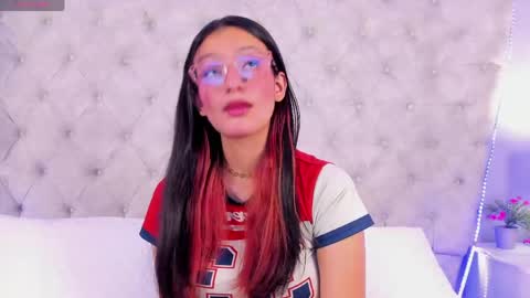 Snapshot of dafne_bss chatting on May 8, 2026, 4:51 am dafne_bss online show from May 8, 2026, 4:51 am