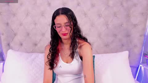 Snapshot of dafne_bss chatting on May 9, 2026, 5:12 am dafne_bss online show from May 9, 2026, 5:12 am
