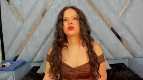 Dafne online show from September 23, 2025, 10:35 pm